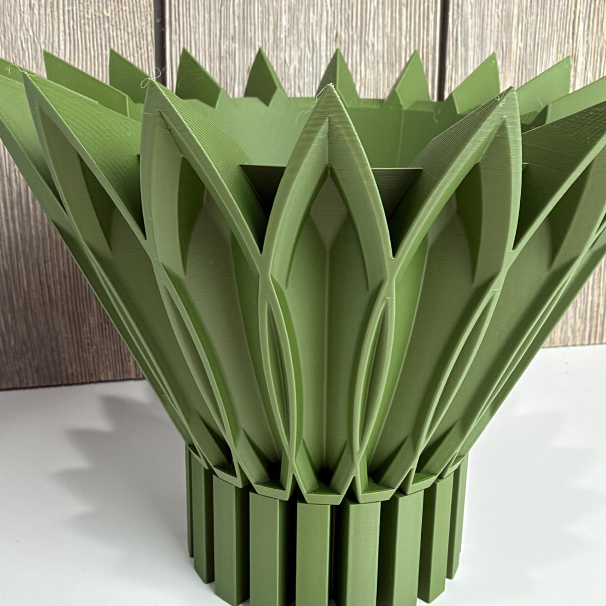 Planter Pot 009, Indoor Plant Pot with Drip Tray, Tabletop Planter, Origami Lotus Bloom Style