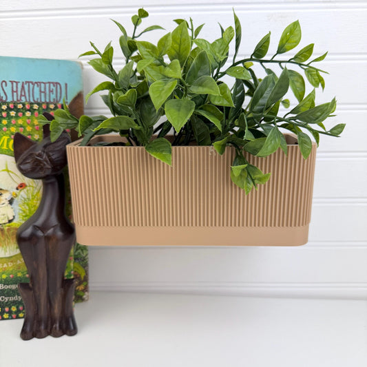 Groven Wall Planter, Indoor Hanging Plant Pot, Ribbed Design