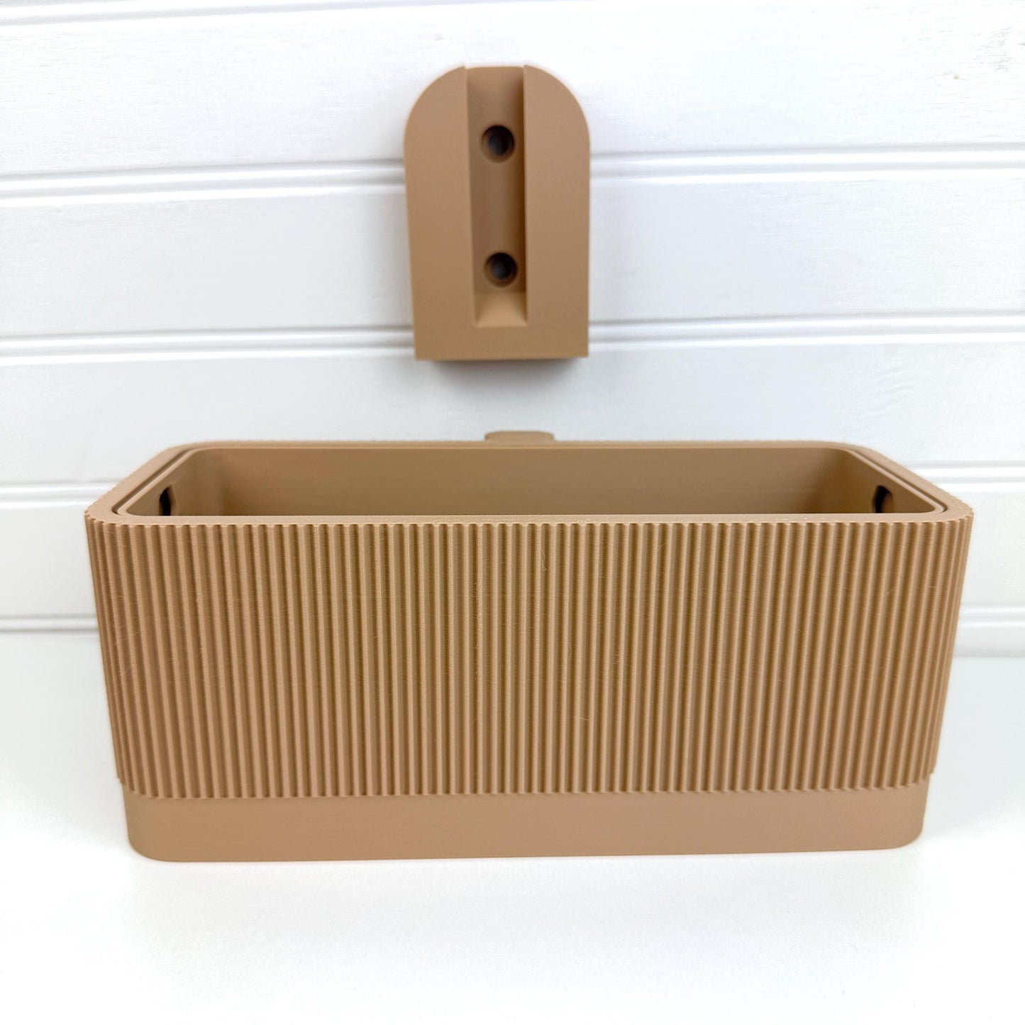 Groven Wall Planter, Indoor Hanging Plant Pot, Ribbed Design