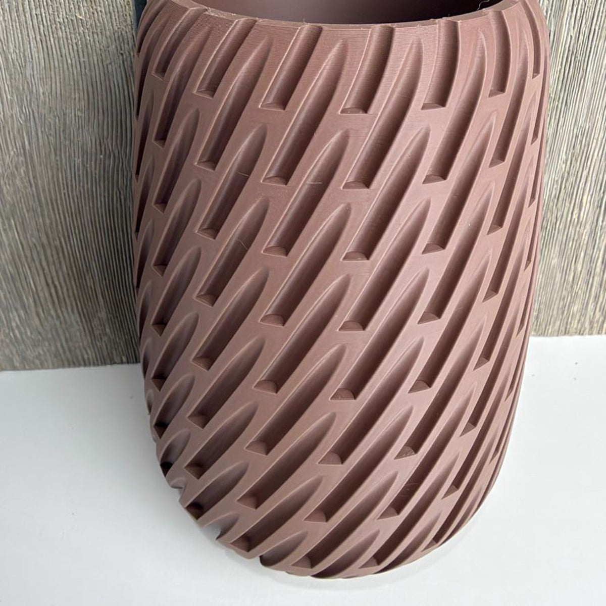 Thyren Vase , Modern Vertical Vase, Organic Twisted Design