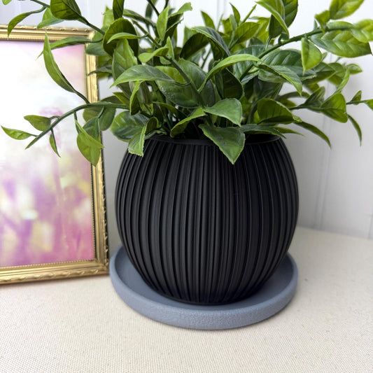 The Halo Planter, Indoor Flower Pot, Tabletop Planter, Ribbed Pattern