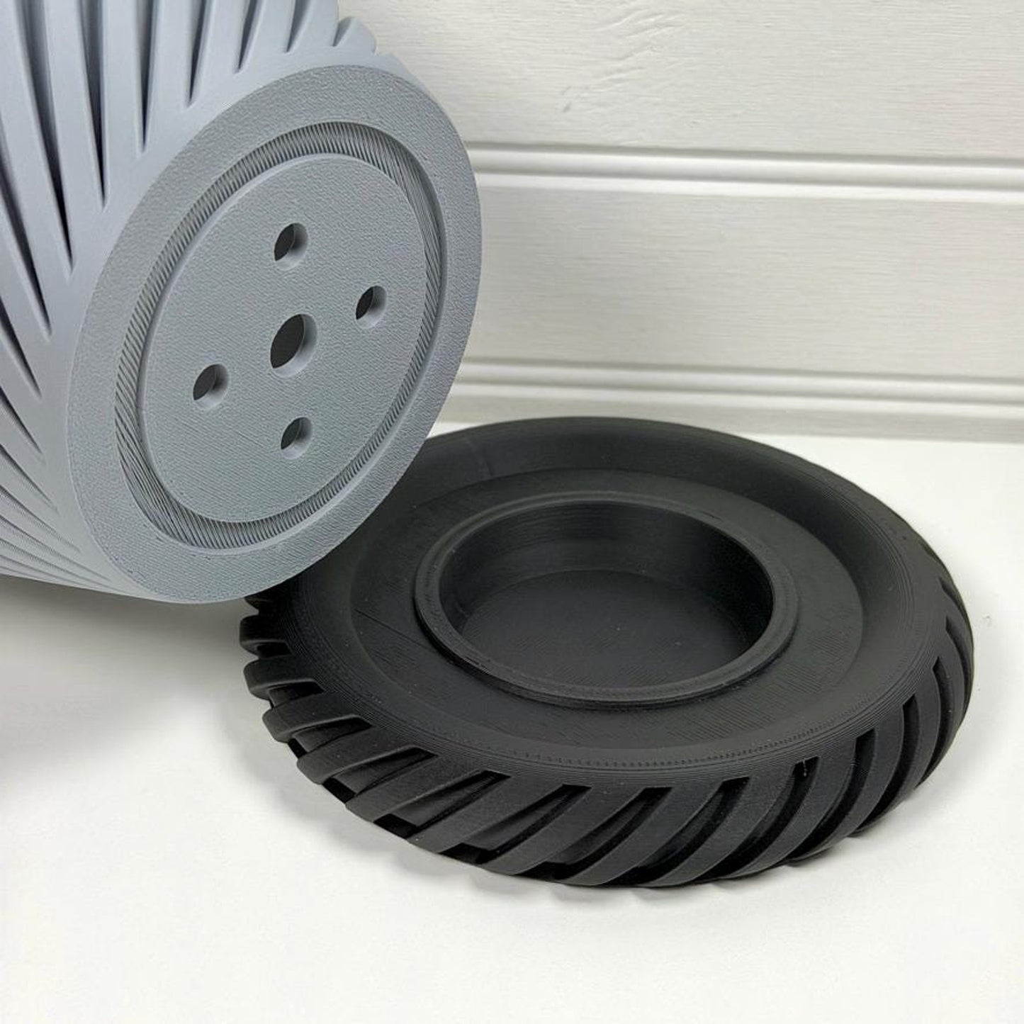 Leiria Planter, Indoor Plant Pot with Decorative Drip Tray, Tabletop Planter, Car Enthusiast Gift