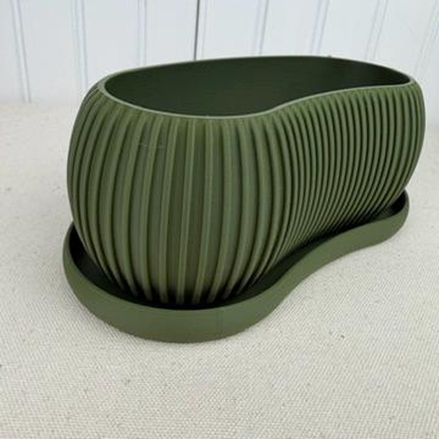 Terra Planter, Indoor Planter with Drainage Tray, Tabletop Planter, Ridged Kidney Bean Shaped