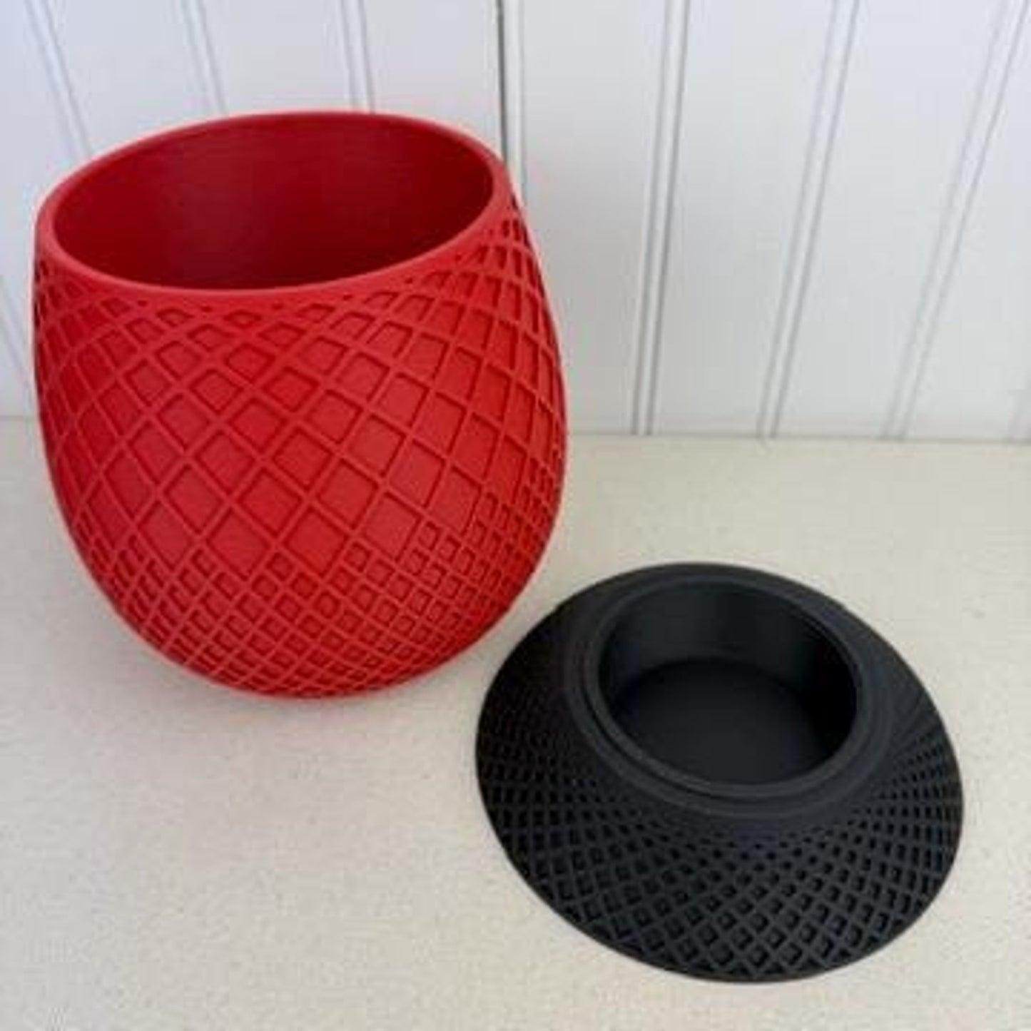 The Miro Planter, Indoor Flower Pot, Tabletop Planter. Lattice Design