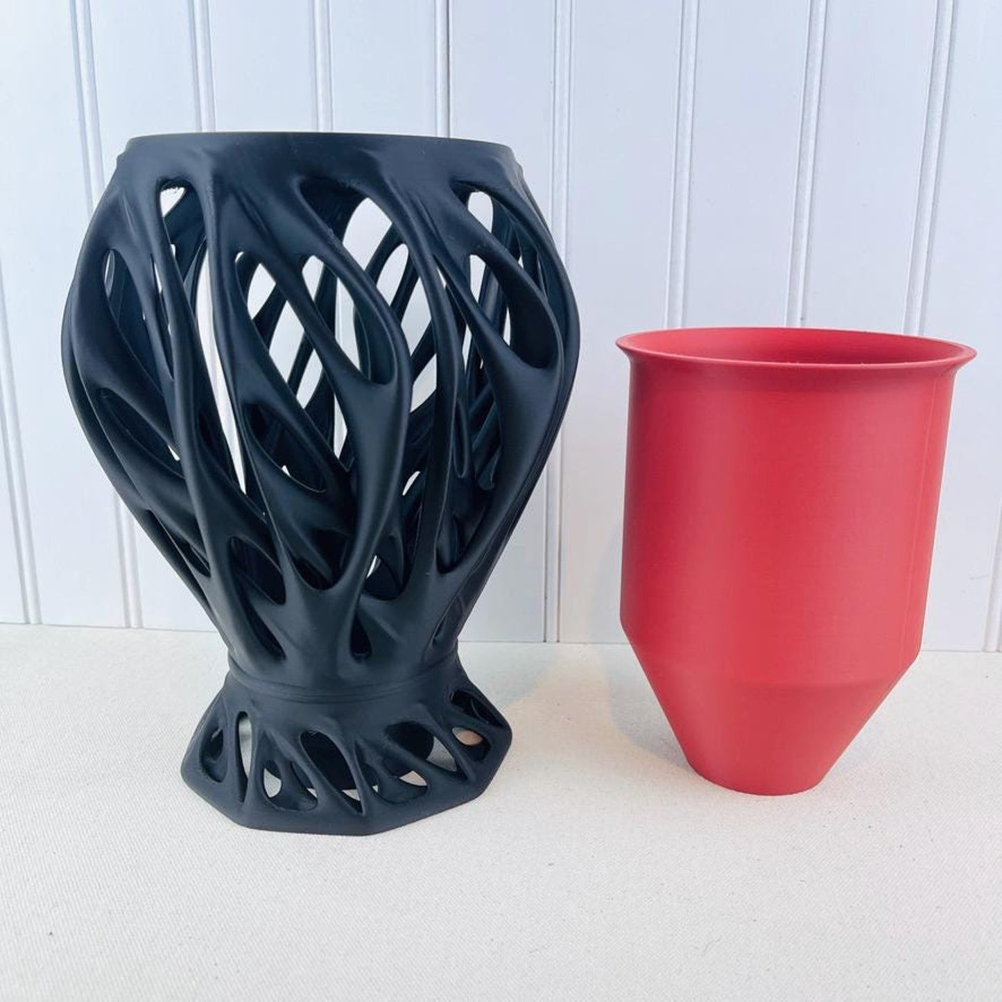Mantis Planter Po:Indoor Flower Pot, Tabletop Planter, Tangled Design