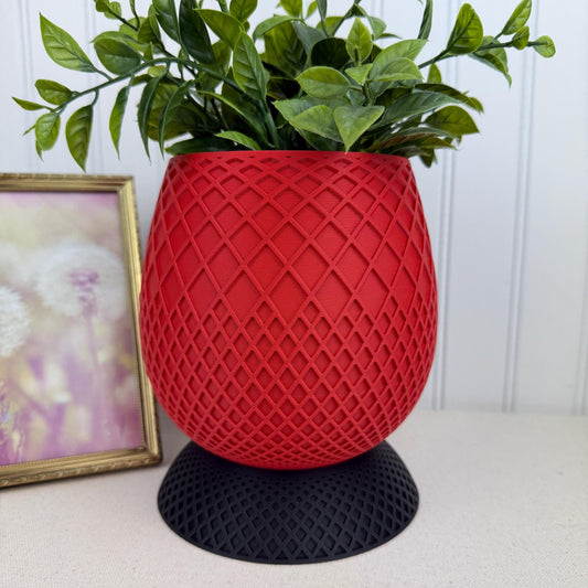 The Miro Planter, Indoor Flower Pot, Tabletop Planter. Lattice Design