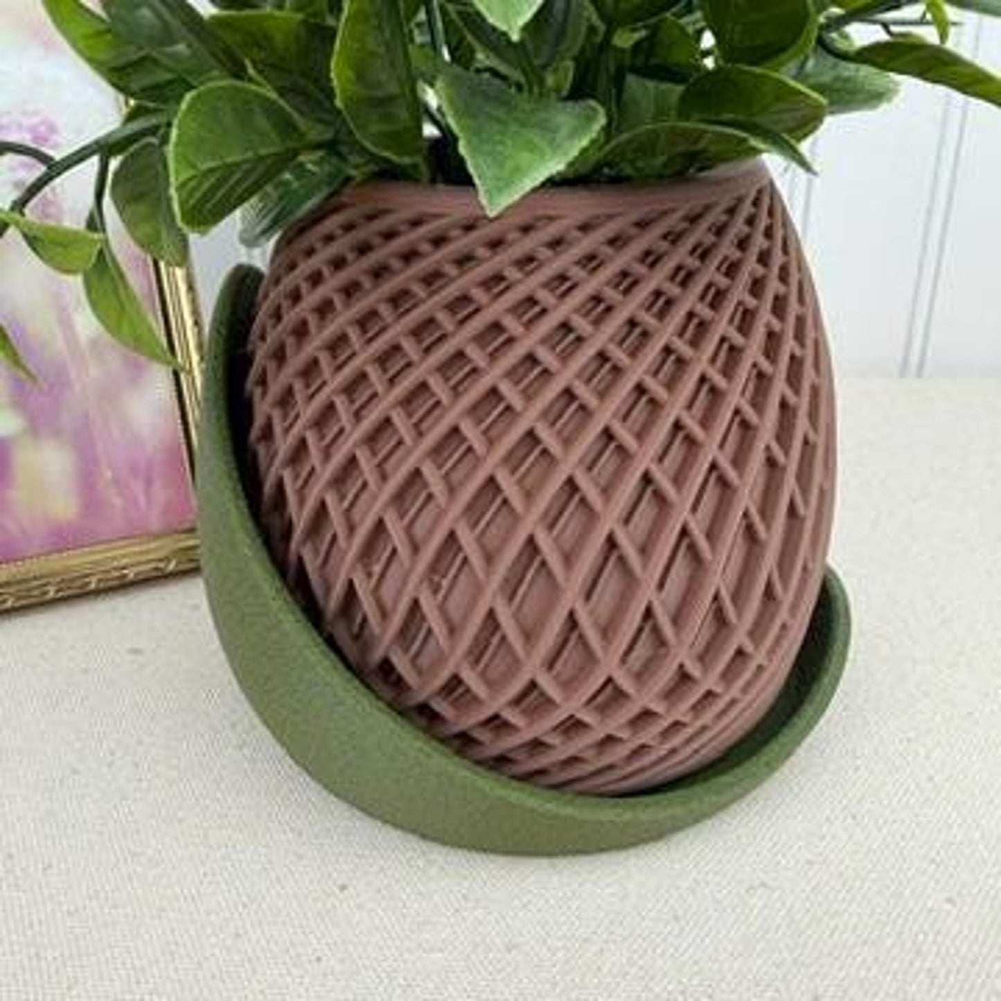 The Stryde Planter, Indoor Flower Pot, Tabletop Planter. Diamond Lattice Design