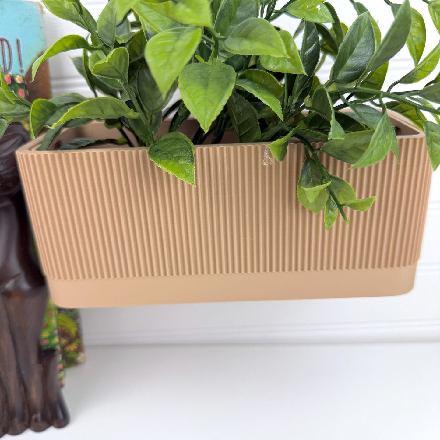 Groven Wall Planter, Indoor Hanging Plant Pot, Ribbed Design