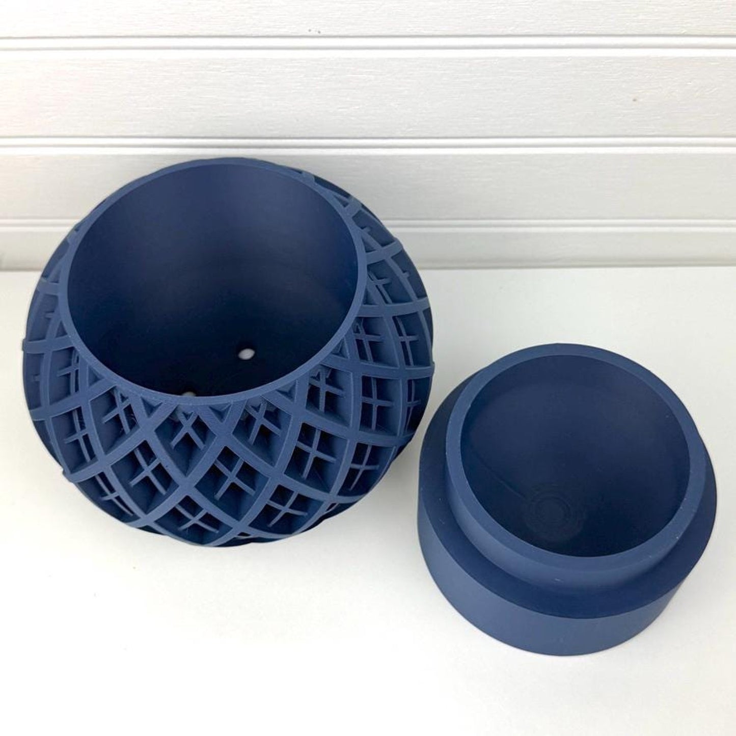 Planter Pot 004, Indoor Plant Pot, Tabletop Planter, Hourglass Inspired