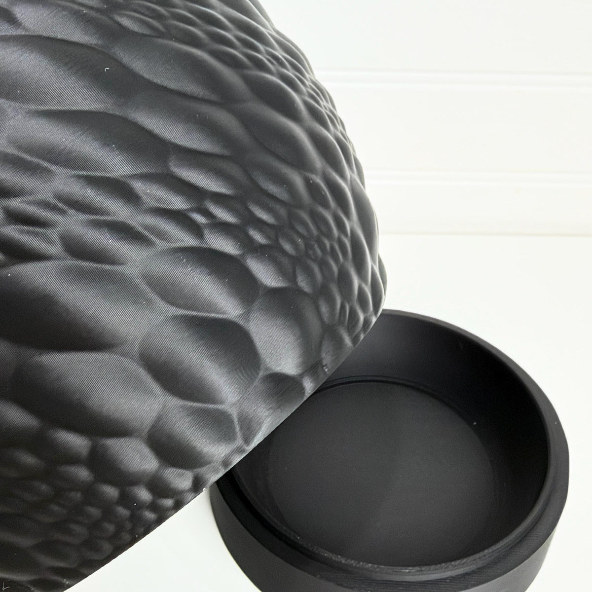 Gato Planter, Tabletop Indoor Plant Pot with Drip Tray, Organic Pattern, Moon Texture