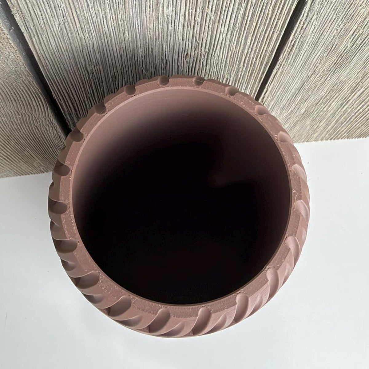 Thyren Vase , Modern Vertical Vase, Organic Twisted Design
