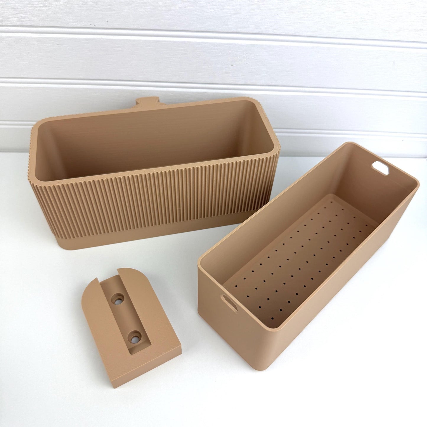 Groven Wall Planter, Indoor Hanging Plant Pot, Ribbed Design