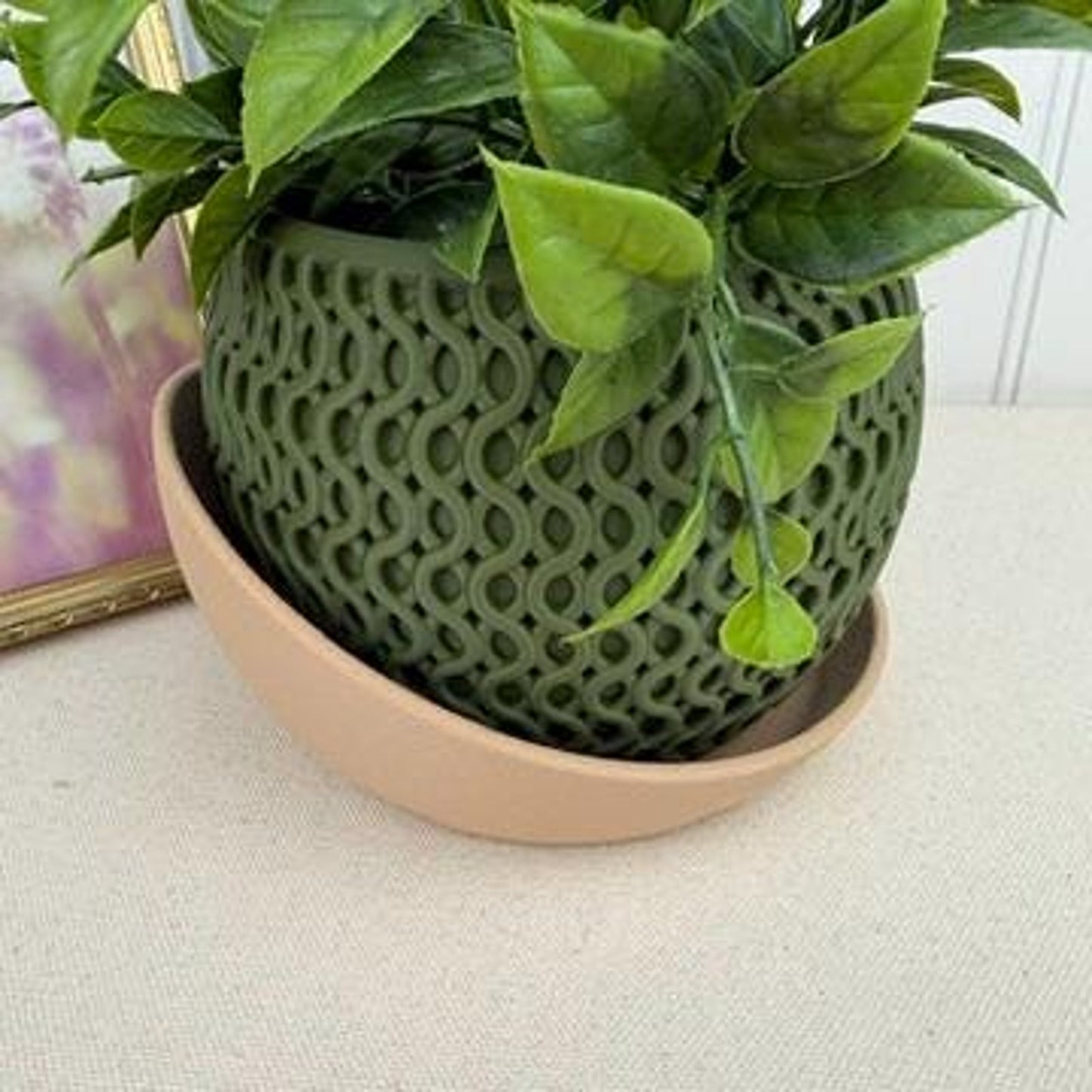 The Echo Planter, Indoor Flower Pot, Tabletop Planter, Wavy Geometric Design