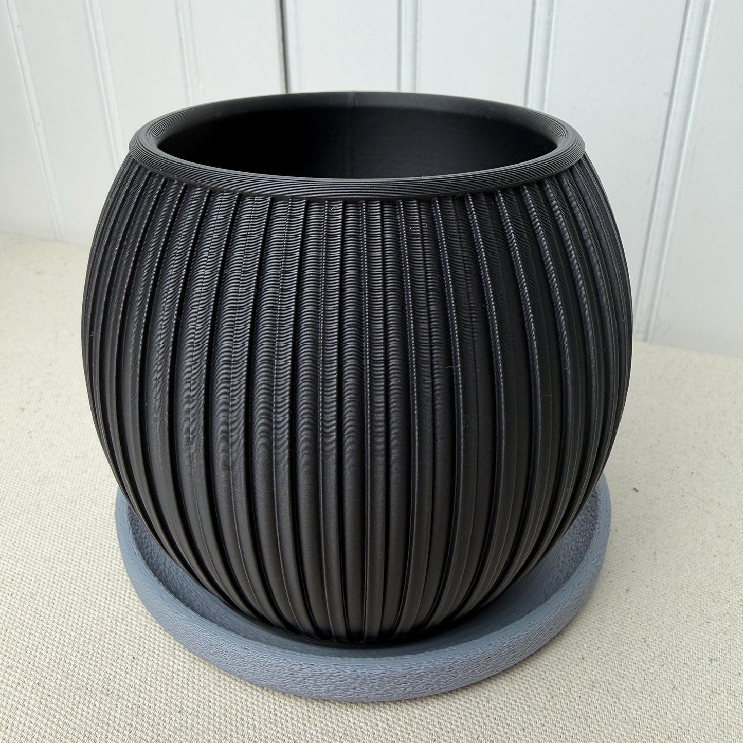 The Halo Planter, Indoor Flower Pot, Tabletop Planter, Ribbed Pattern