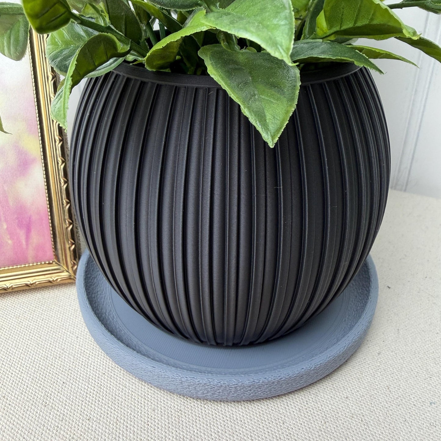 The Halo Planter, Indoor Flower Pot, Tabletop Planter, Ribbed Pattern