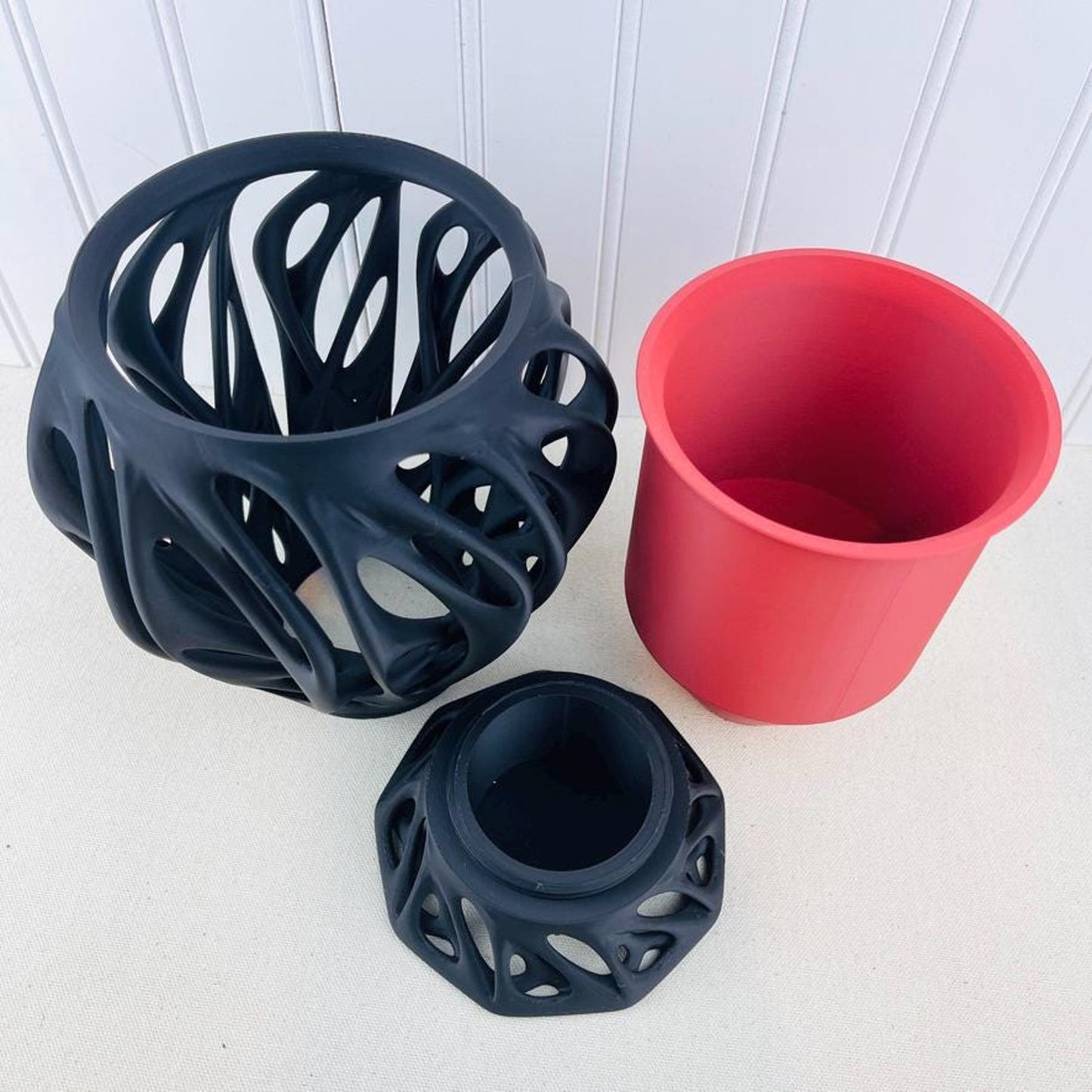 Mantis Planter Po:Indoor Flower Pot, Tabletop Planter, Tangled Design