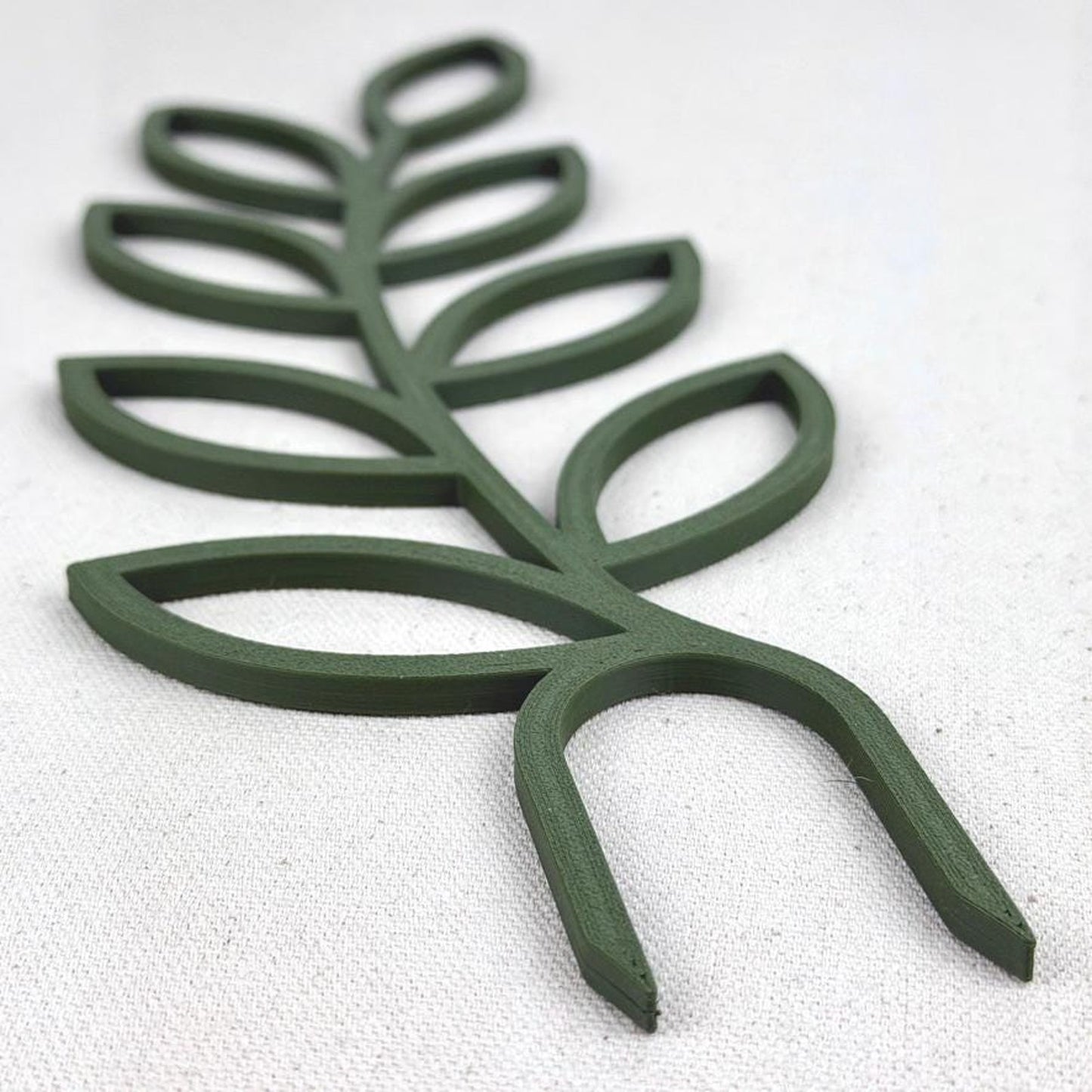 Leaf Shaped Modern Plant Trellis, Plant Support, Indoor Garden Decor, 12.375" tall