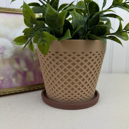 The Delta Planter, Indoor Flower Pot, Tabletop Planter, Lattice Pattern