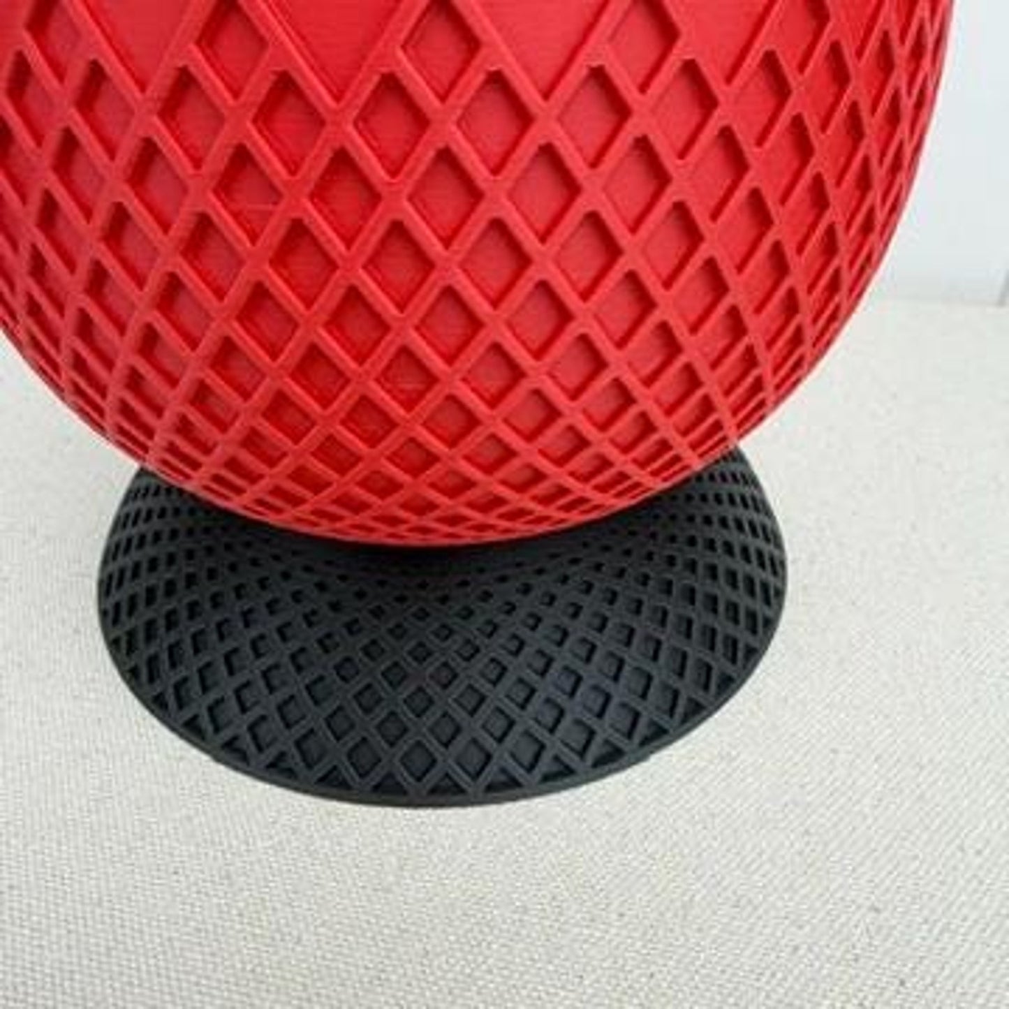 The Miro Planter, Indoor Flower Pot, Tabletop Planter. Lattice Design