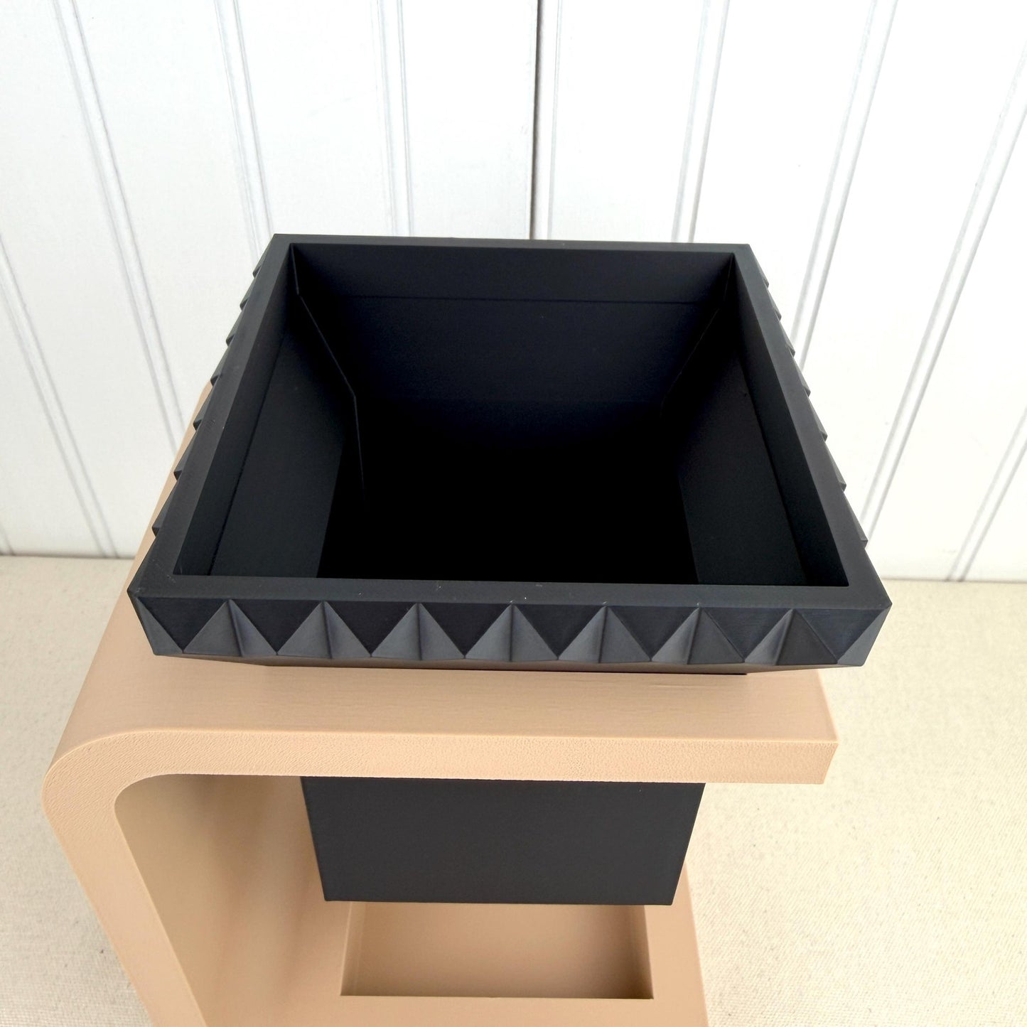 The Daka Planter 02, Indoor Tabletop Planter, Flower Pot with Drainage Hole and Stand, Houseplants