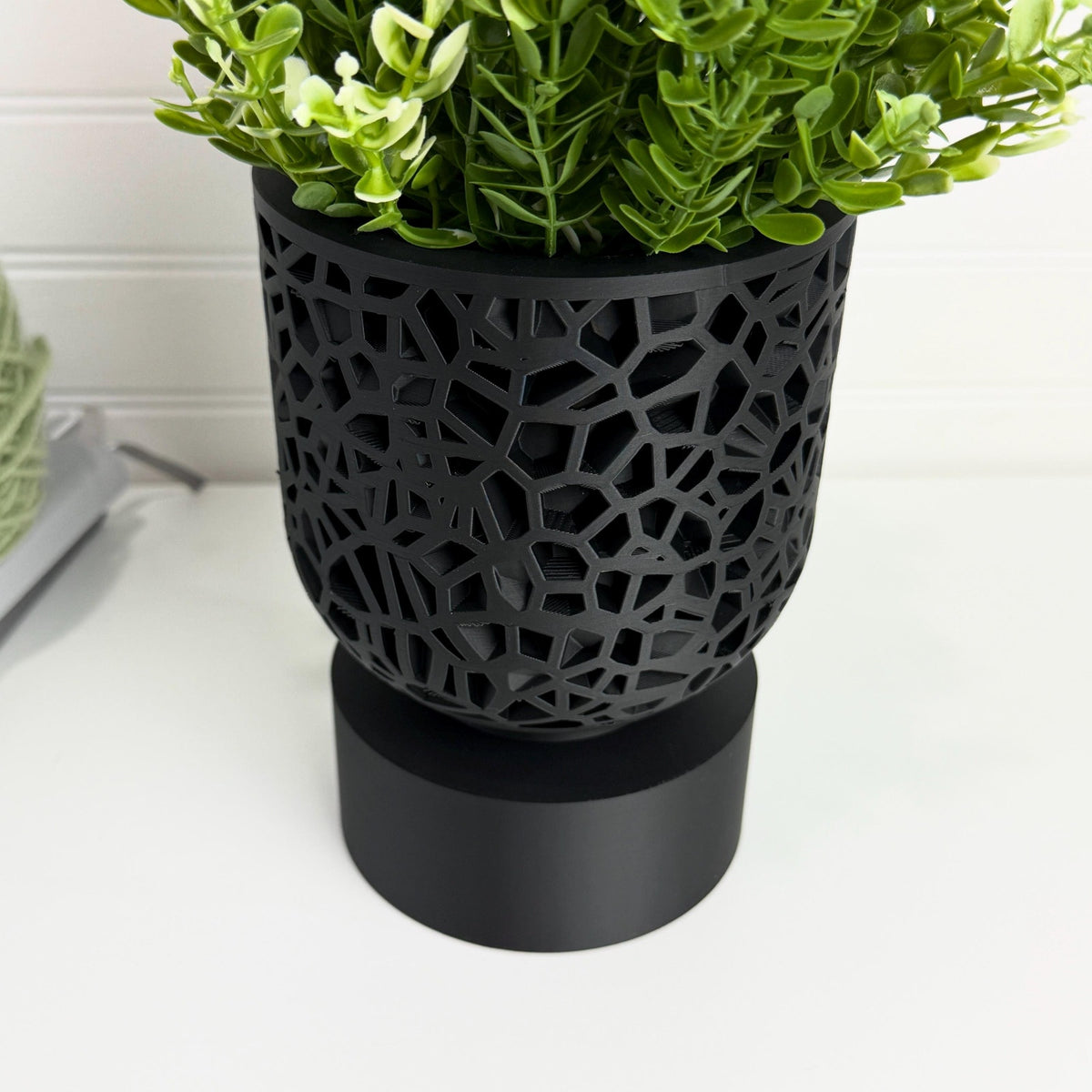 Planter Pot 001, Indoor Plant Pot with Drip Tray, Tabletop Planter, Voronoi Lattice Design