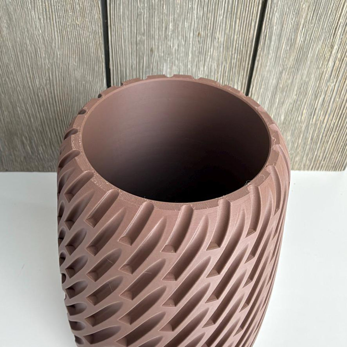 Thyren Vase , Modern Vertical Vase, Organic Twisted Design