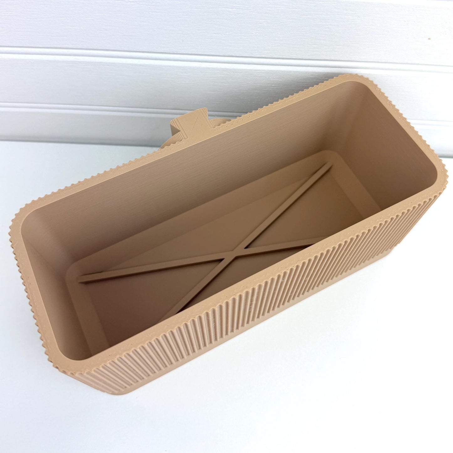 Groven Wall Planter, Indoor Hanging Plant Pot, Ribbed Design