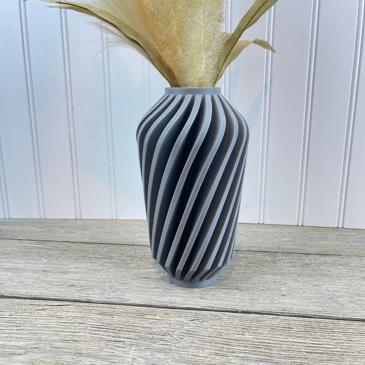 Modern Swirl Vase,  The Travix Vase, Flower Vase, Dried Flowers, Preserved Flowers, Modern Design, 7”