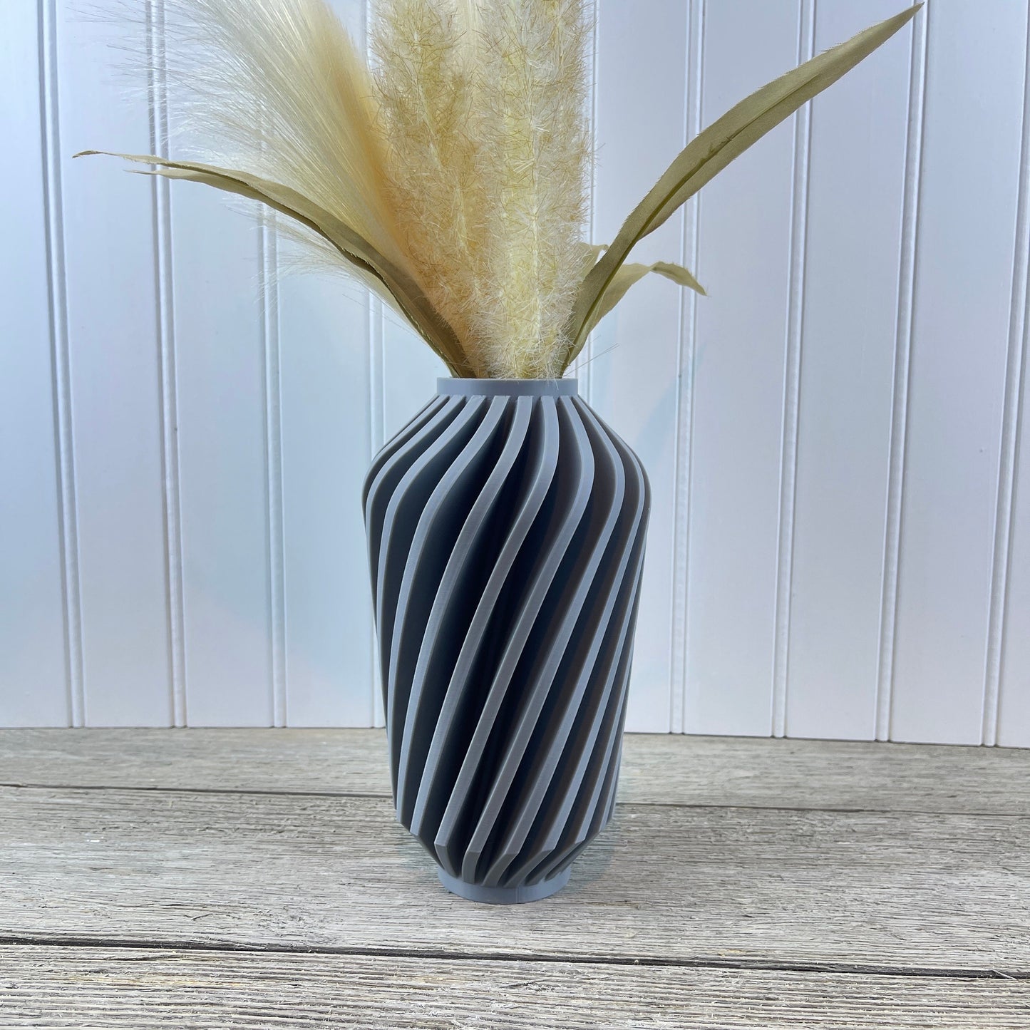 Modern Swirl Vase,  The Travix Vase, Flower Vase, Dried Flowers, Preserved Flowers, Modern Design, 7”