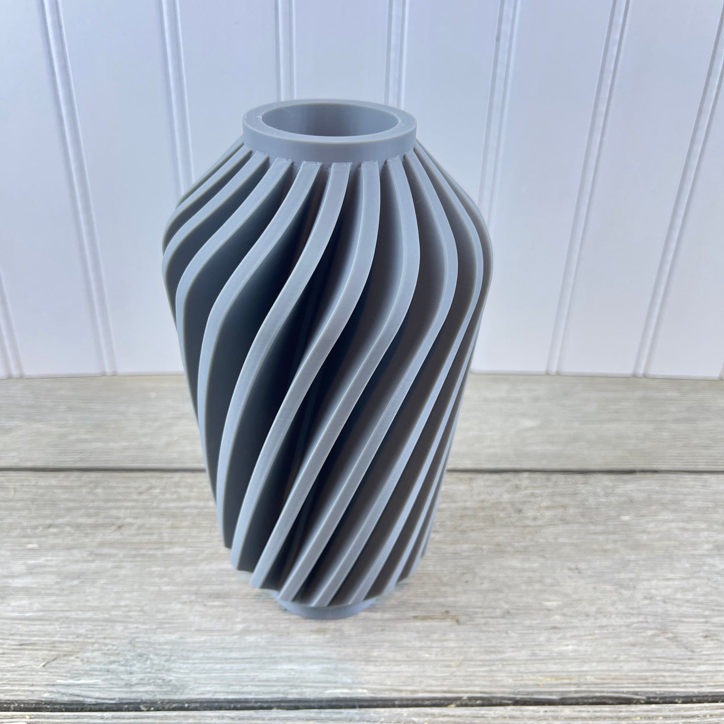 Modern Swirl Vase,  The Travix Vase, Flower Vase, Dried Flowers, Preserved Flowers, Modern Design, 7”