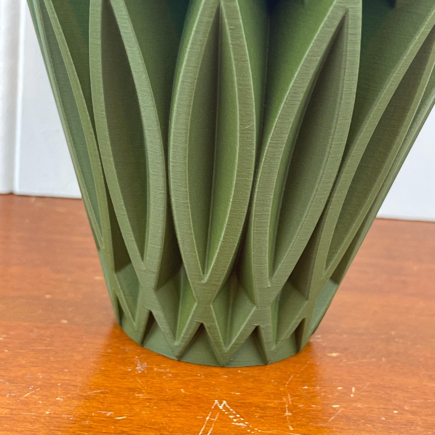 Minimal Clean Line Vase, The Javero Vase, Flower Vase, Dried Preserved Flowers, Modern Design, 7”