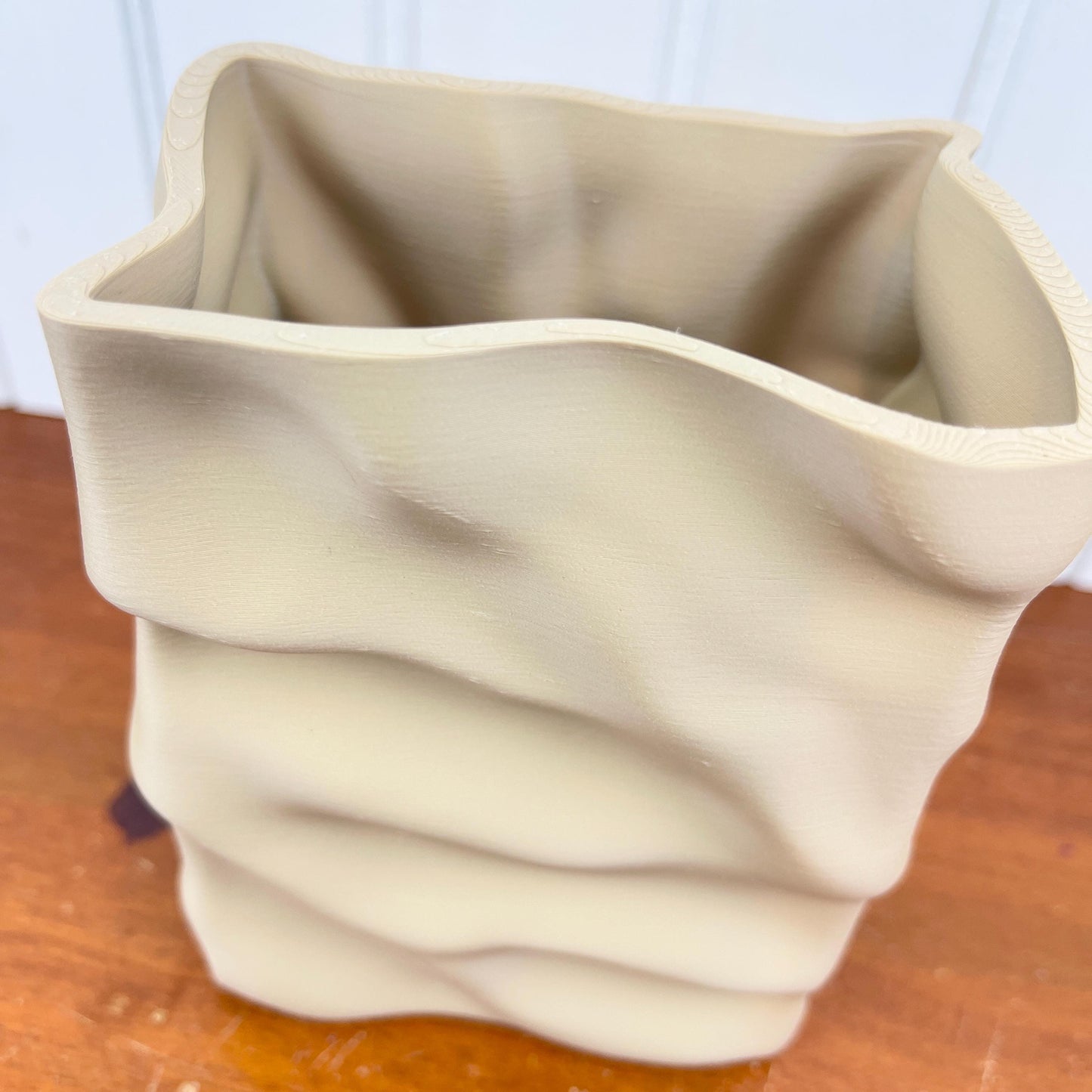 Papur C Vase, Paper Bag Sack Vase, Flower Vase, Crumpled Sack Vase