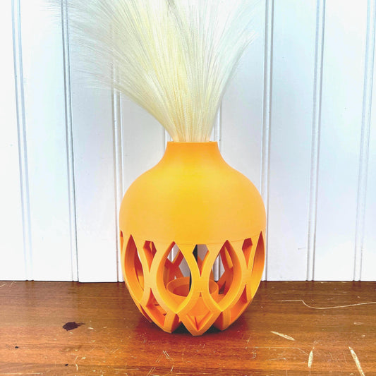 The Kova Short Vase, Flower Vase, Dried Flowers, Bookshelf Table Decor