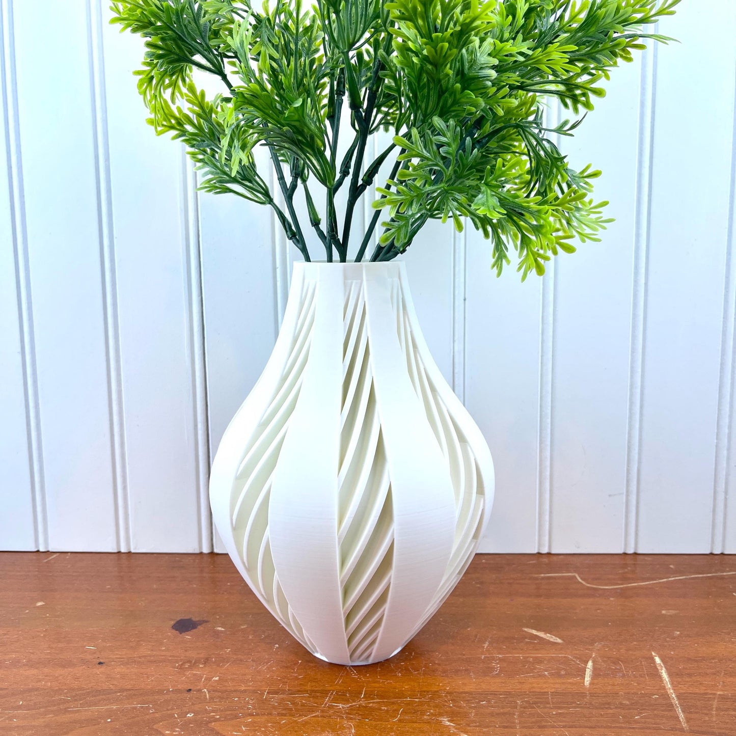 Modern  Flower Vase, The Yorio Vase, Multiple Colors