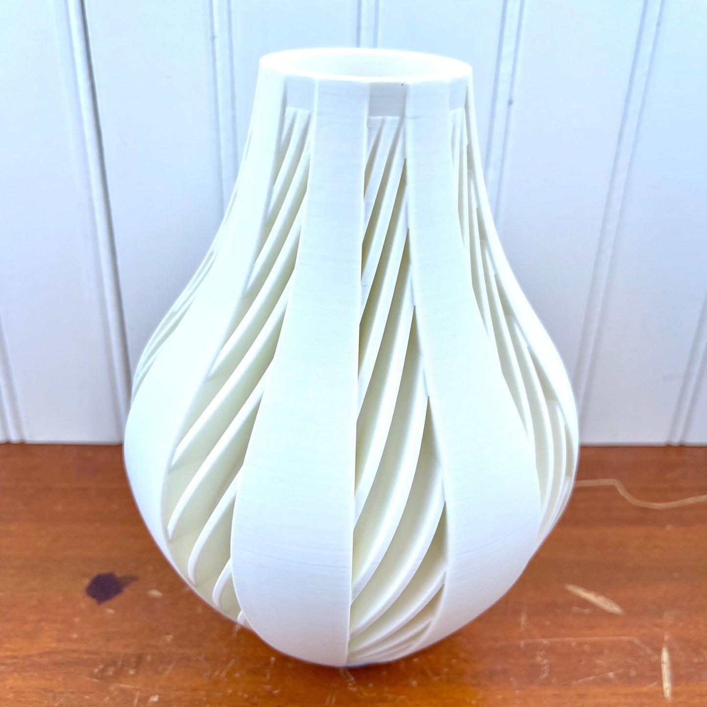 Modern  Flower Vase, The Yorio Vase, Multiple Colors