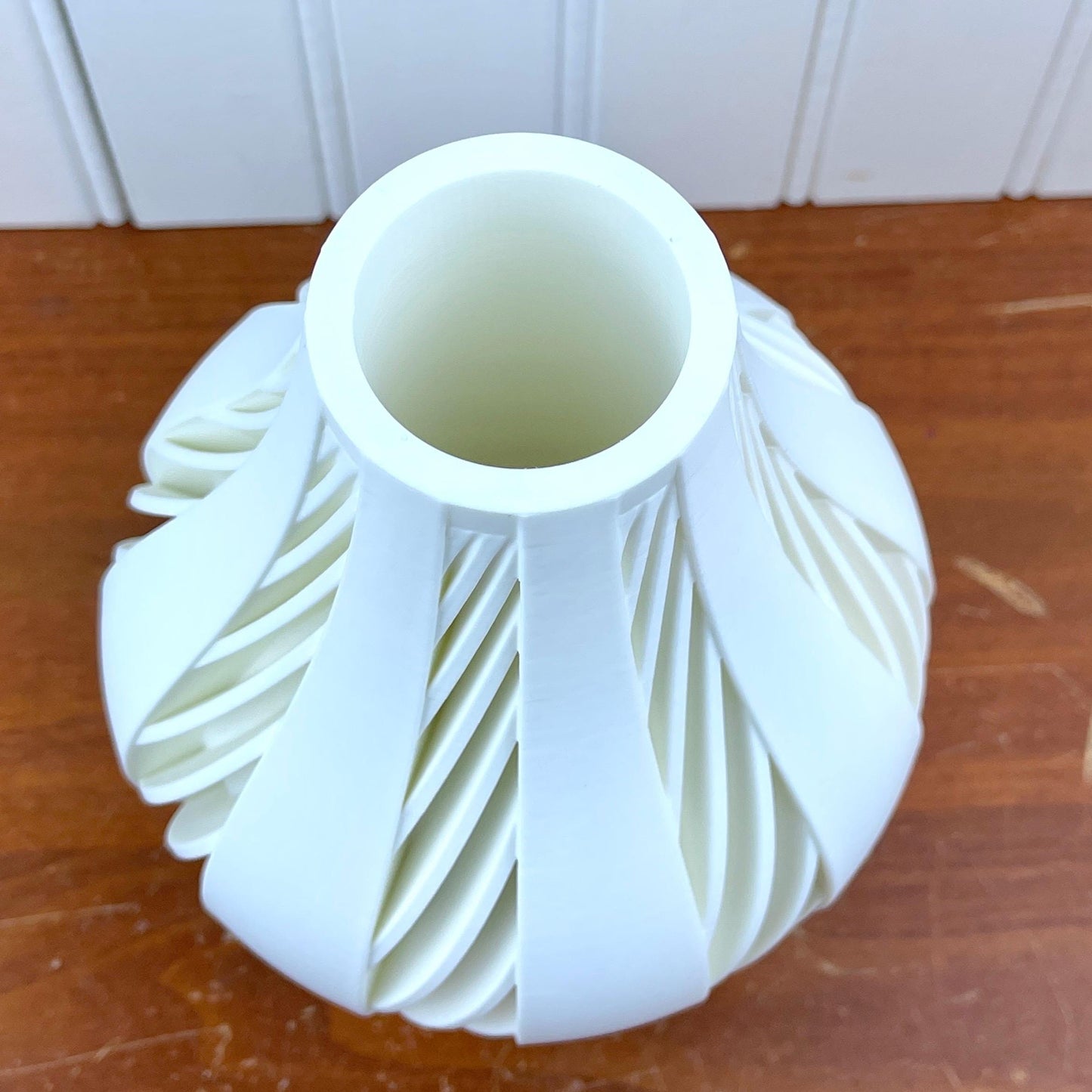 Modern  Flower Vase, The Yorio Vase, Multiple Colors
