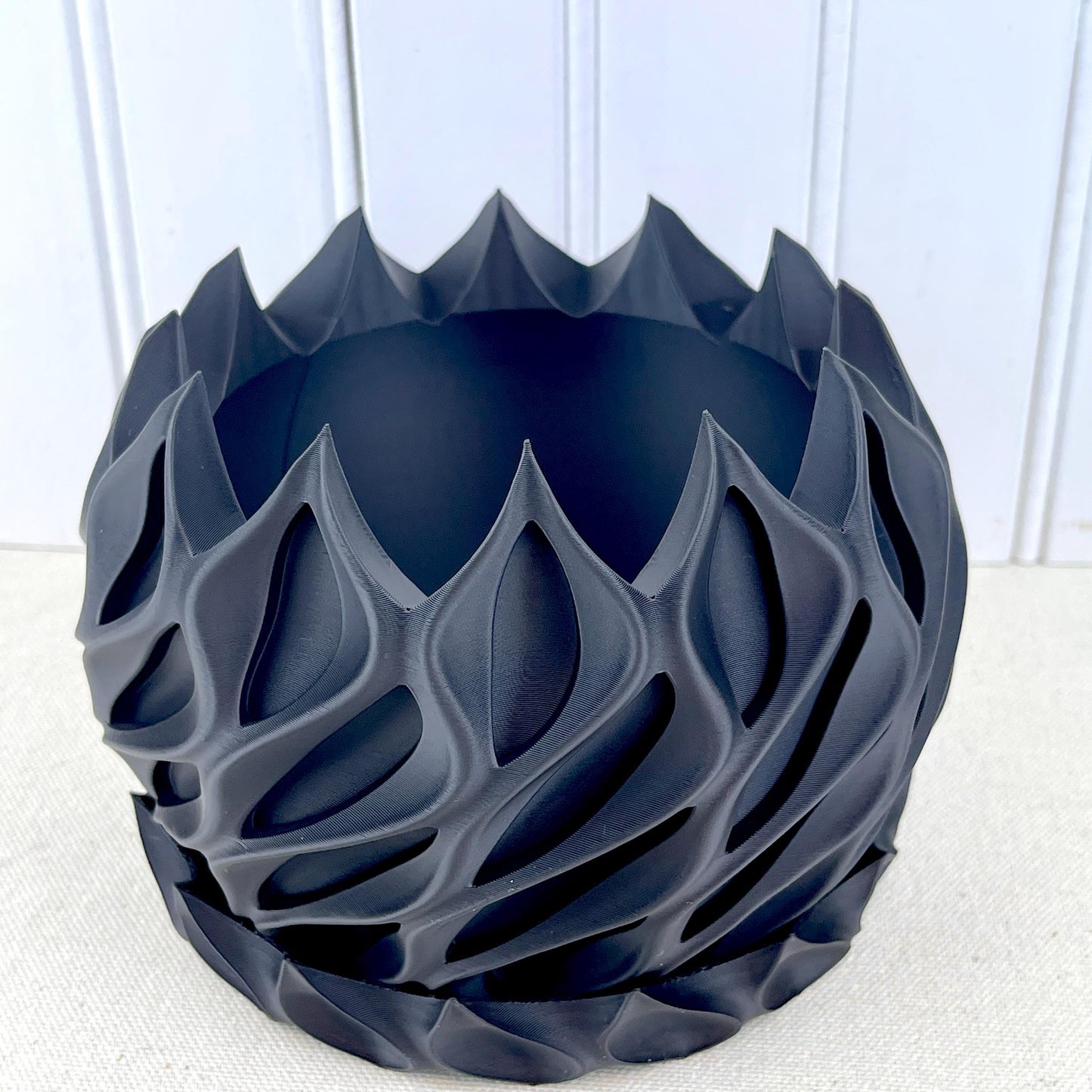 Twisted Planter Pot, Small Indoor Flower Pot