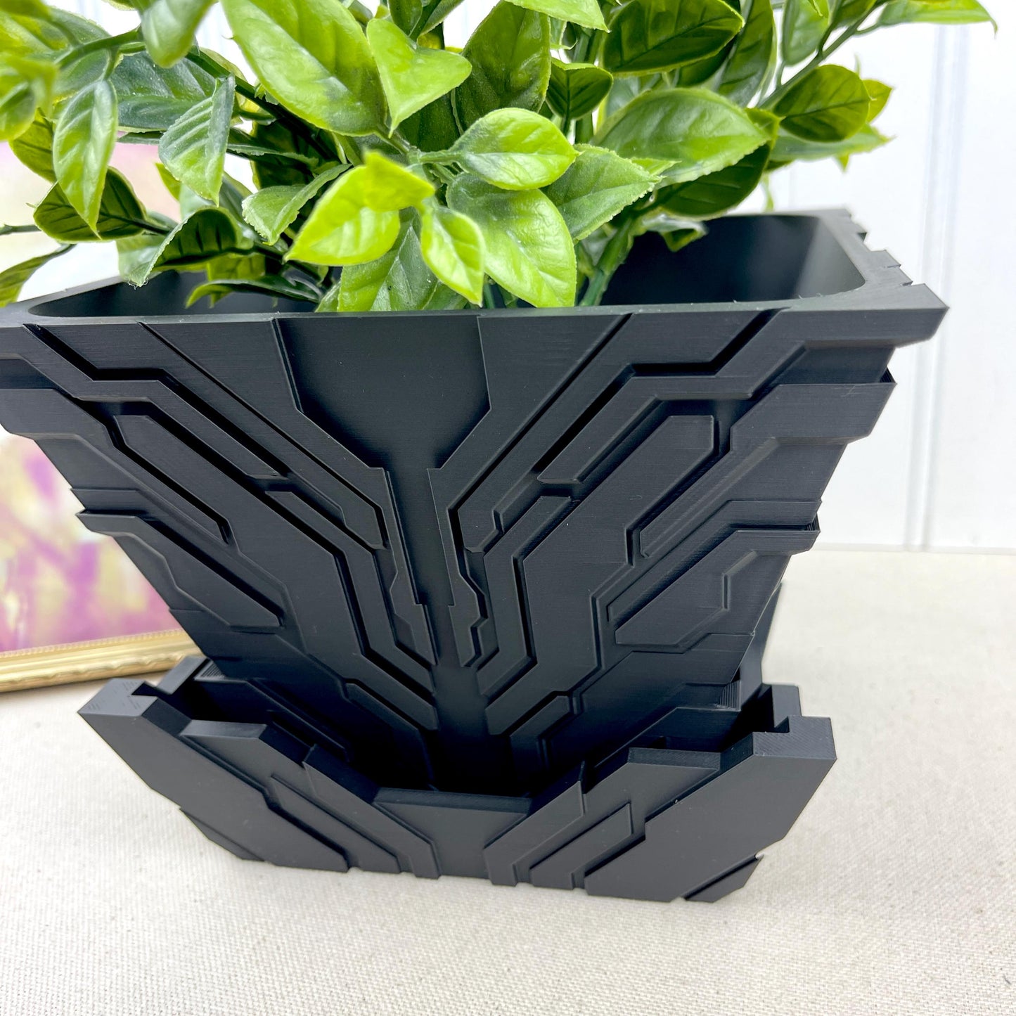 Uplink Planter, Indoor Flower Pot